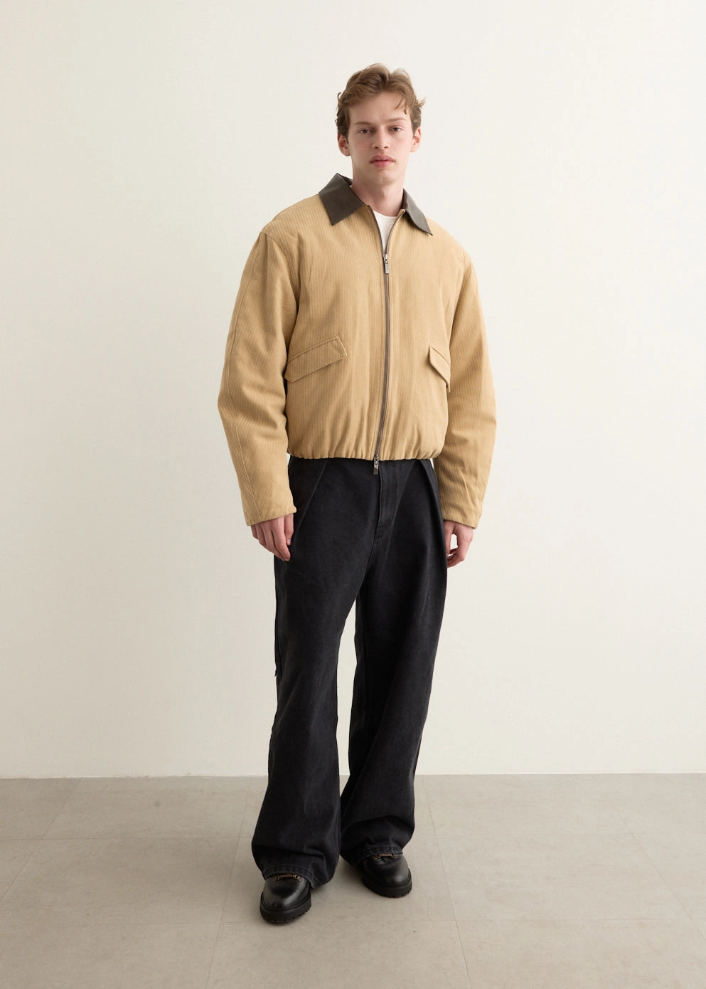 Volume Silhouette Zip Jacket Essential City Look