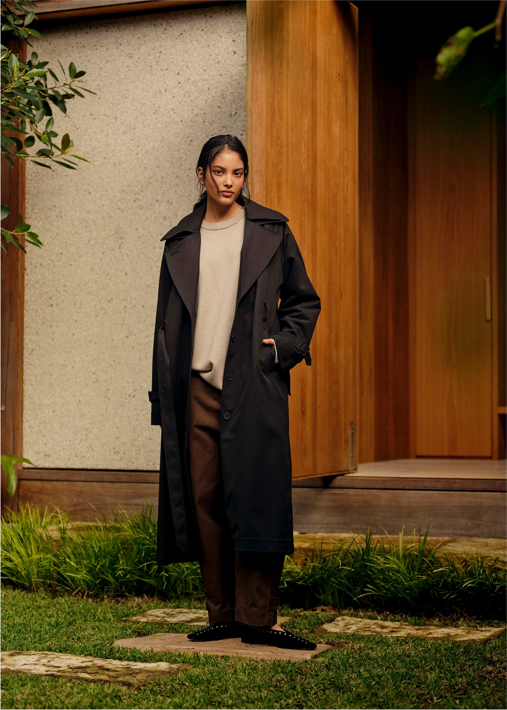 Wanderer Trench Coat Weatherproof Construction