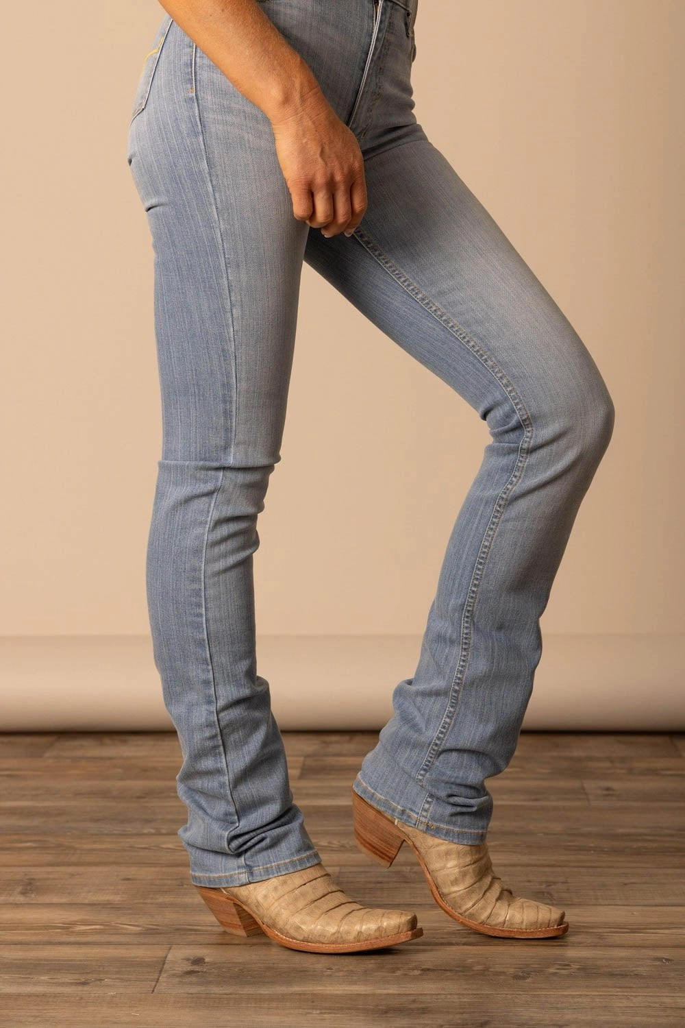 Sustainable Evening Stroll Casual Kimes Ranch Womens Sarah Light Wash Cotton Blend Jeans