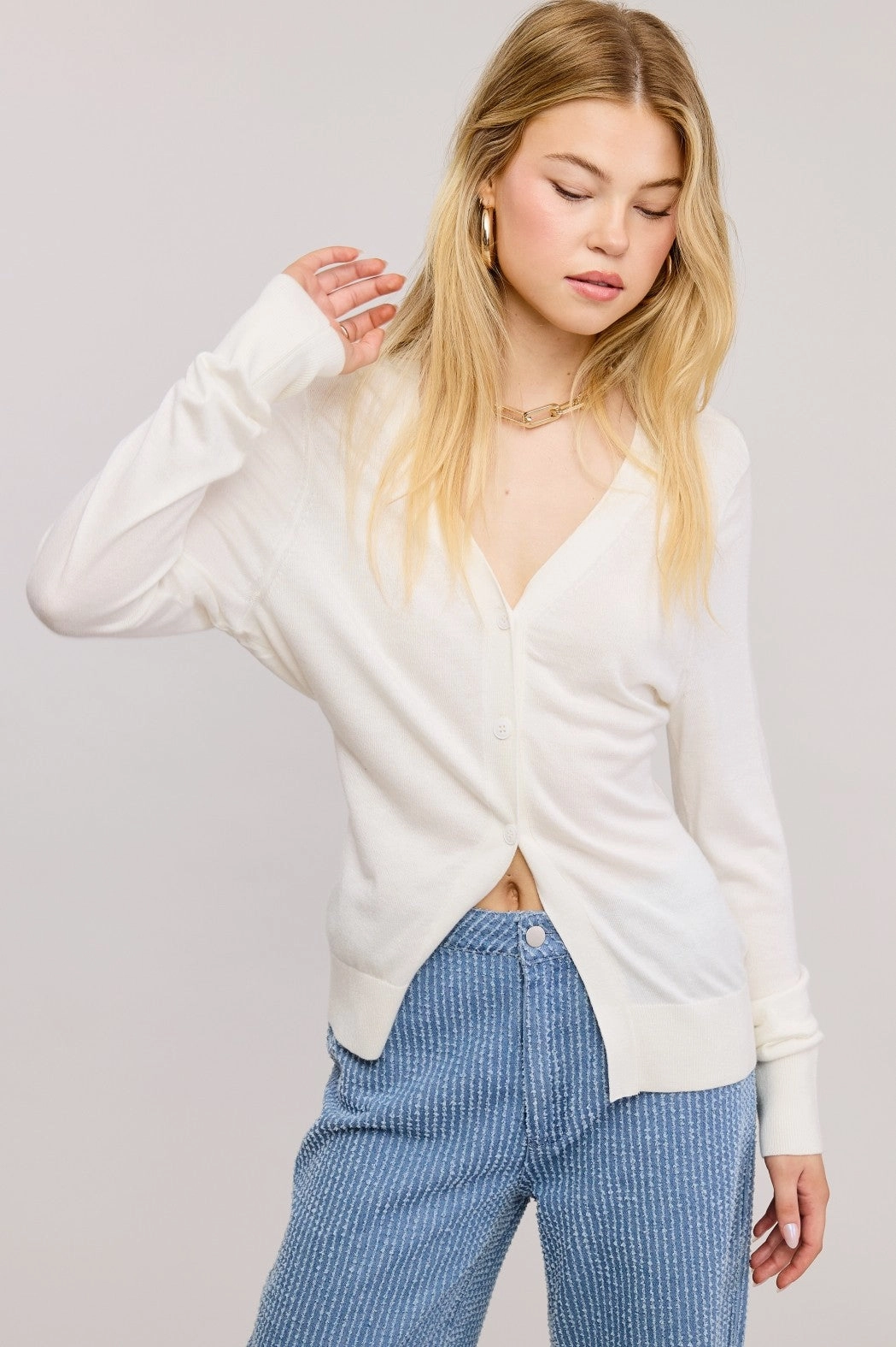 Chilly Day Style Split Hem Longline Knit Cardigan - Ivory