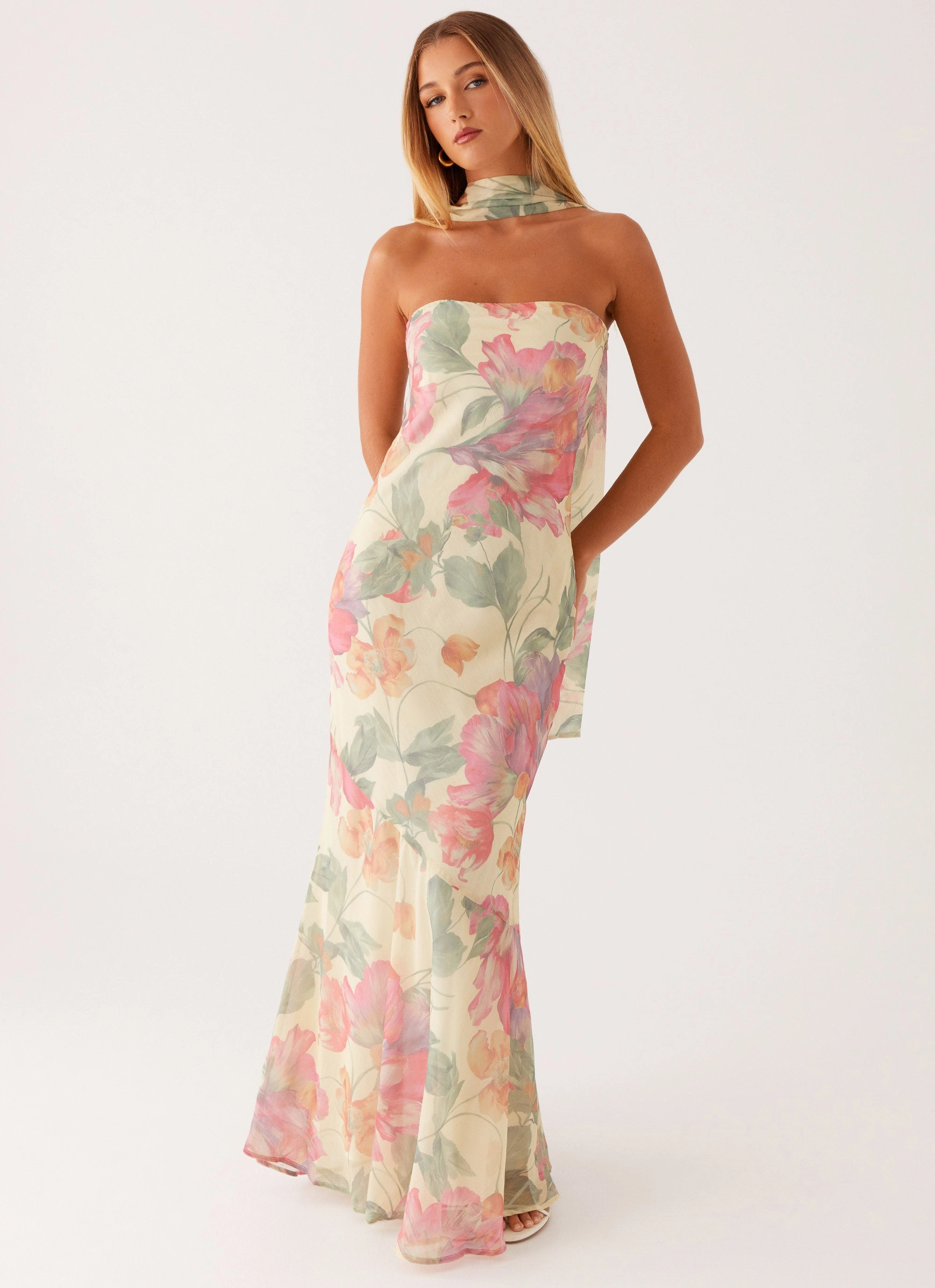 Free Shape Matte Fabric Under The Pagoda Maxi Dress - Yellow Peony